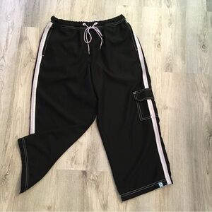 Chic Black and Pink Capris for Effortless Style